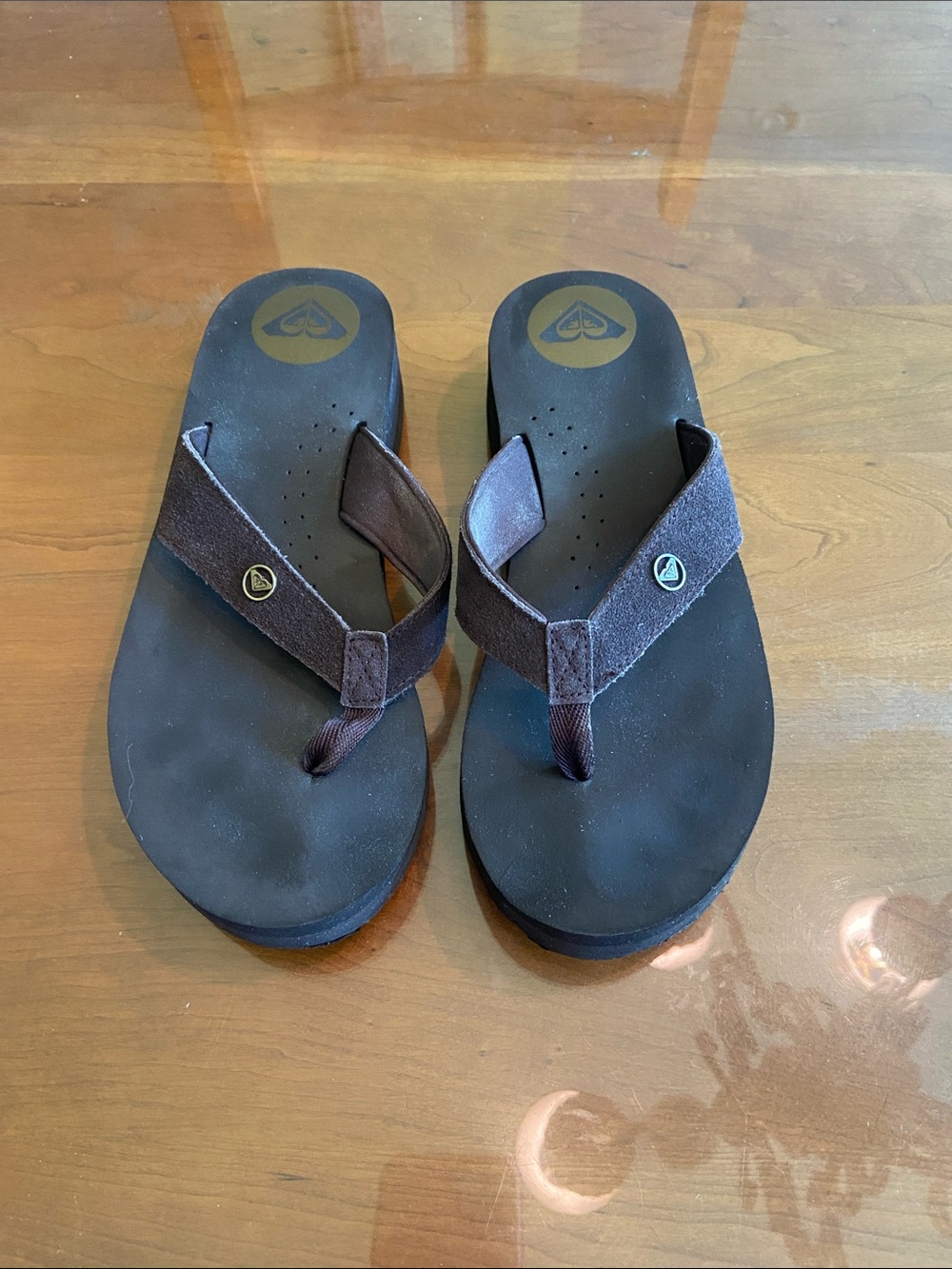 Roxy Women’s Flip-Flops in Rich Chocolate Brown. Well Made and Comfortable. Sz 9